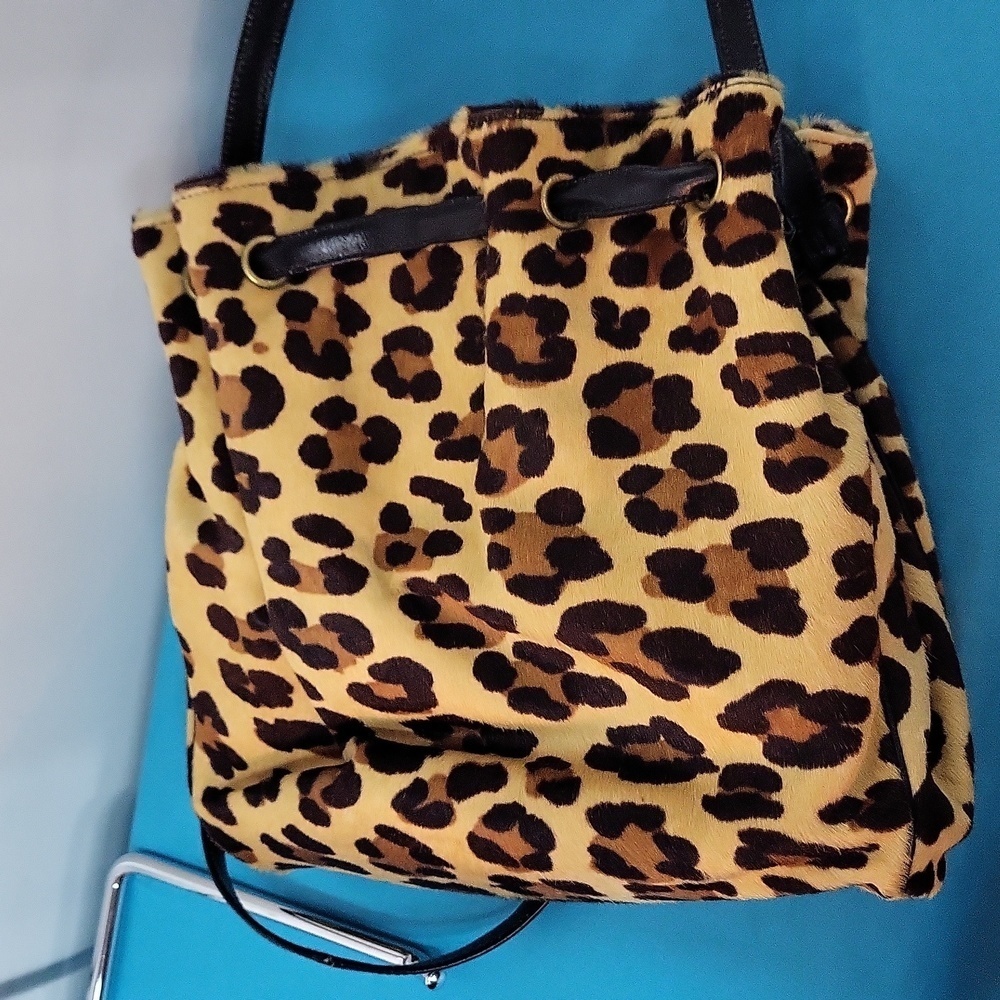 Morris Moskowitz Leather Bucket Bag - Picture 15 of 15